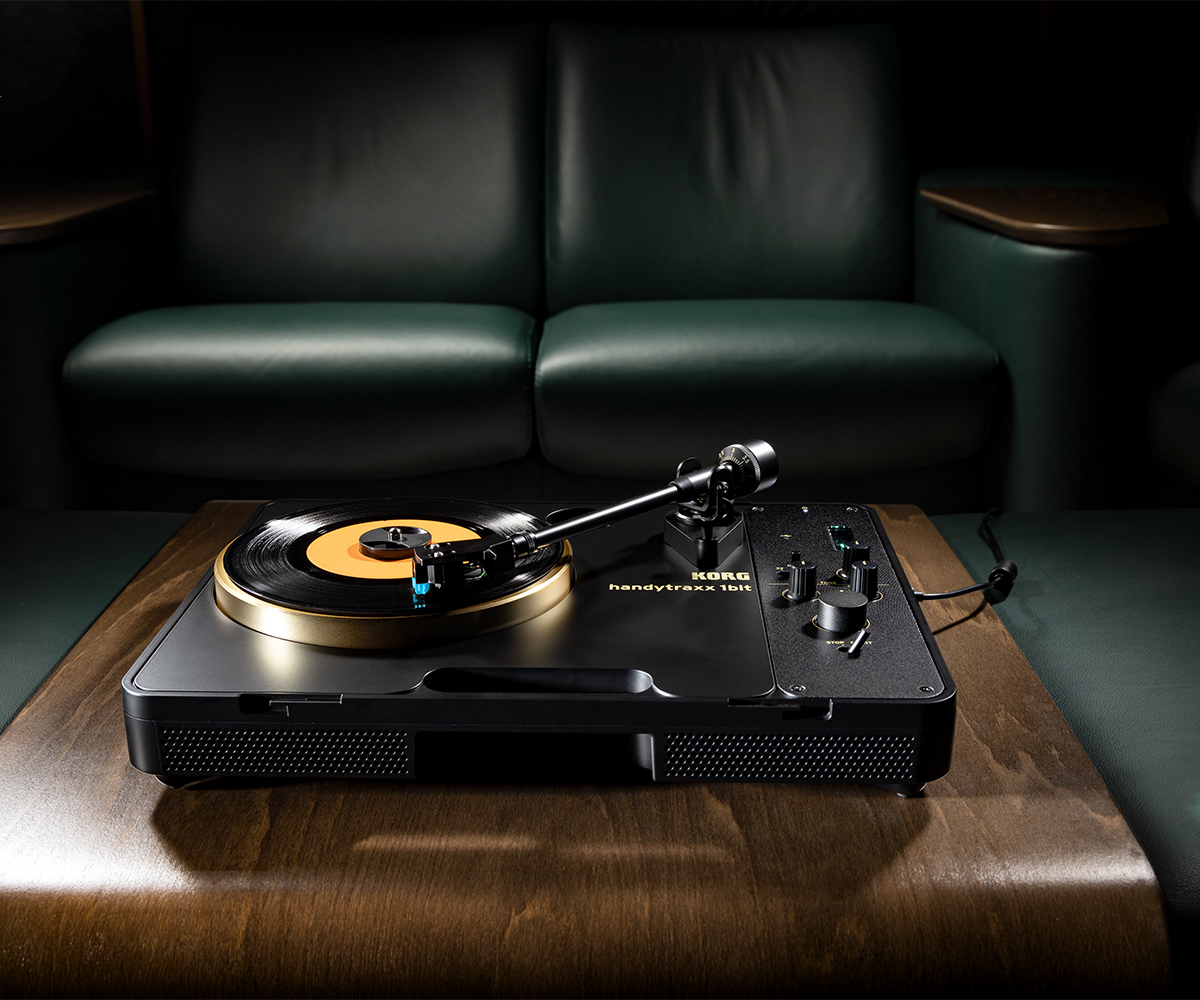 handytraxx 1bit - PORTABLE RECORD PLAYER | KORG (Japan)