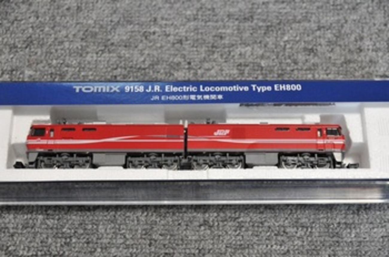TOMIX EH800形電気機関車＋KATO コンテナ貨車の入線 - yorokinoko