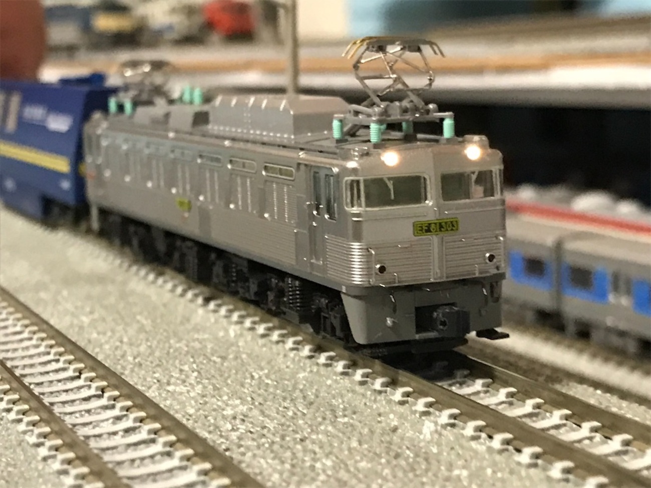 入線記録 KATO EF81-300銀釜 - 鉄分補給