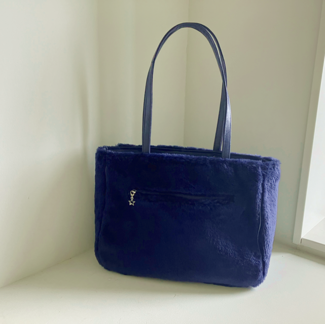 秋冬ネイビーファートートバッグ | iichi 日々の暮らしを心地よくする