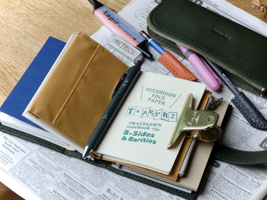 トラベラーズノートカバー／パスポートサイズ／革／グレー | iichi