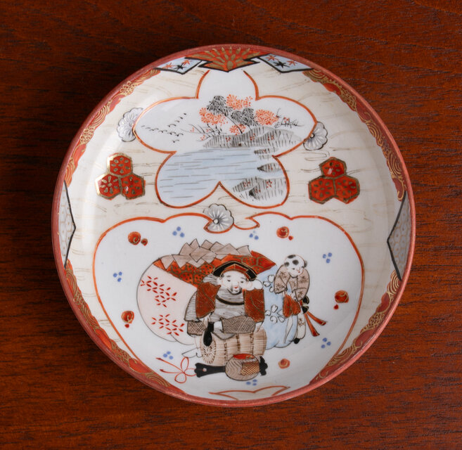 九谷焼 色絵金彩 大黒天文 小皿 明治時代 E841E | iichi 日々の暮らし