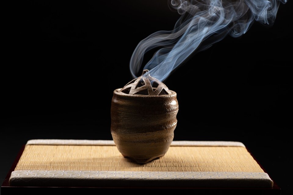 備前焼香炉（幾何学模様） | iichi 日々の暮らしを心地よくする