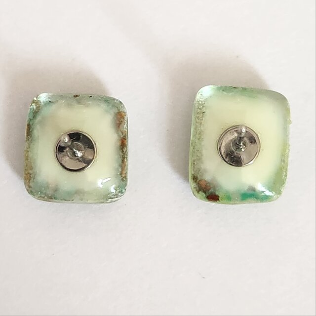 ガラスアート サージカルステンレスピアス | iichi 日々の暮らしを