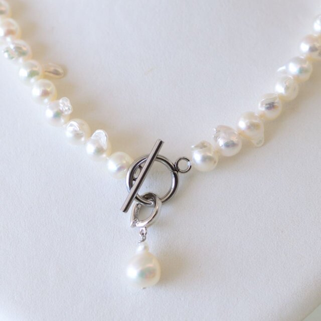 天使の羽】ツノツノパールネックレス7㎜-8㎜チャーム付き9.5㎜【無調色