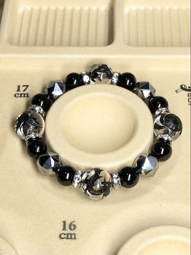 四神獣 黒彫り水晶 テラヘルツ鉱石 天然石ブレスレット | iichi 日々の