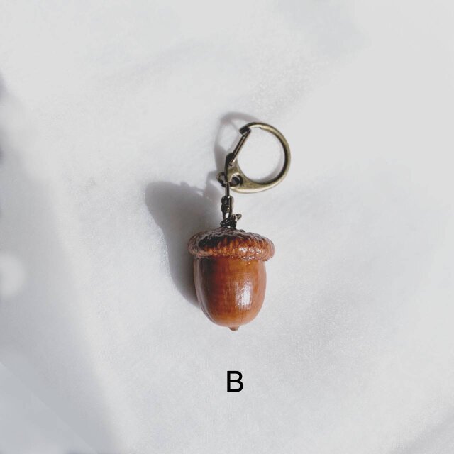 どんぐりのキーホルダー XL ー八ヶ岳の森からー | iichi 日々の暮らし