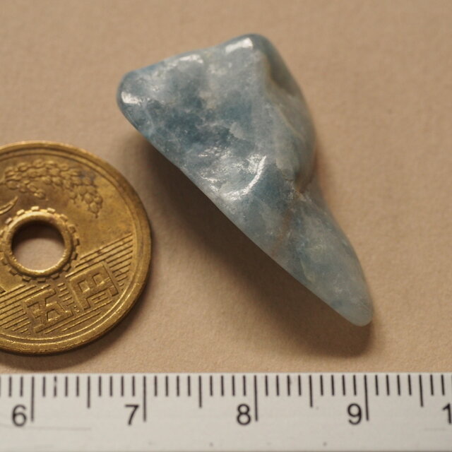 糸魚川翡翠 コレクション用原石 17 青海の青翡翠!!! | iichi 日々の