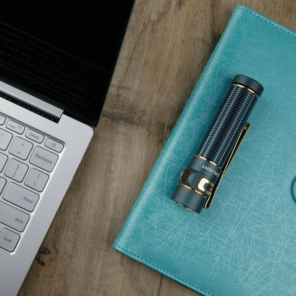 グループ限定】Olight Baton 3 Pro Max エルフブルー 限定90本、無料