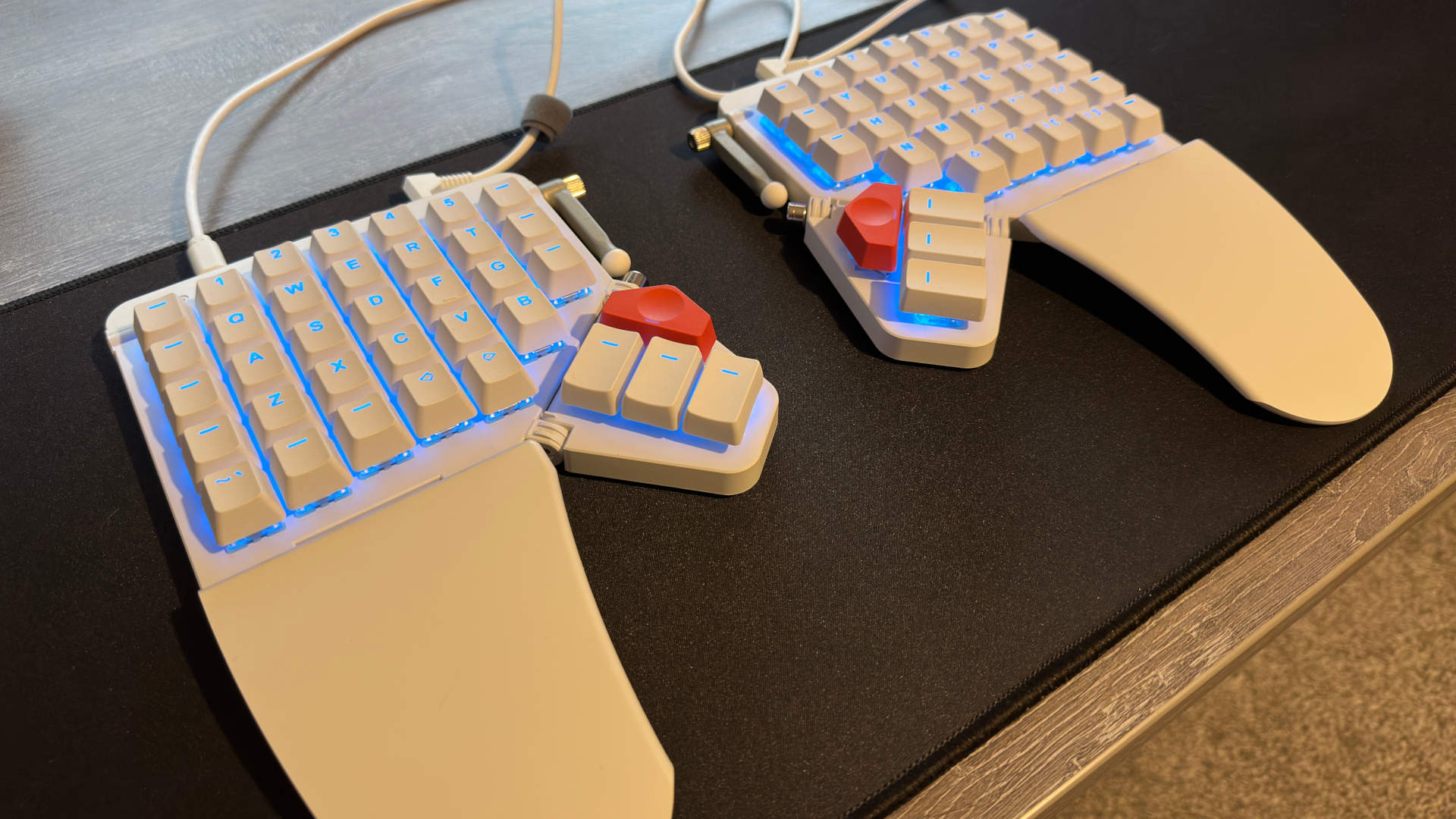 ZSA Moonlander ergonomic keyboard | PC Gamer