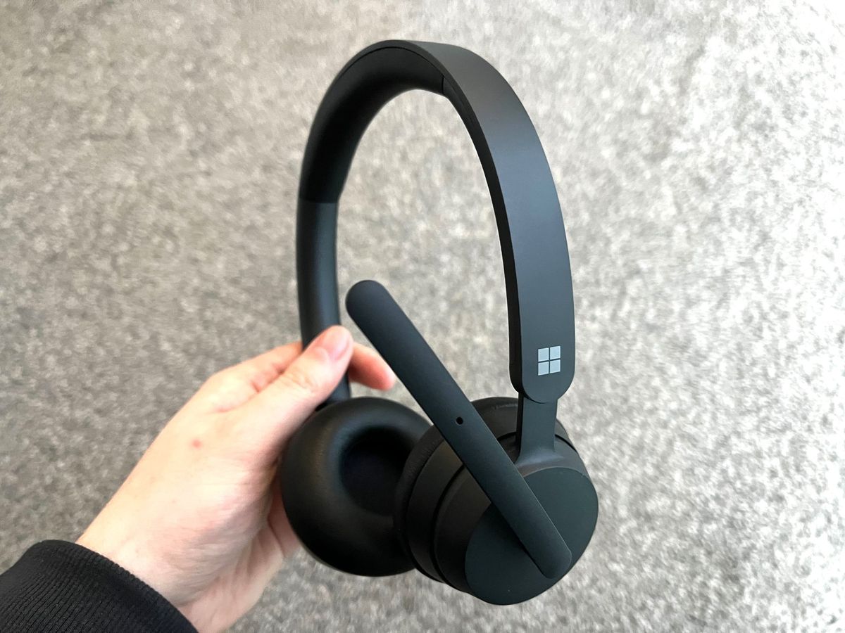 Microsoft Modern Headsets review: Teams conferencing made easy