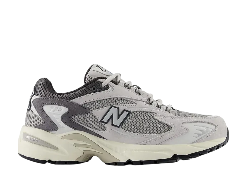 New Balance 725 