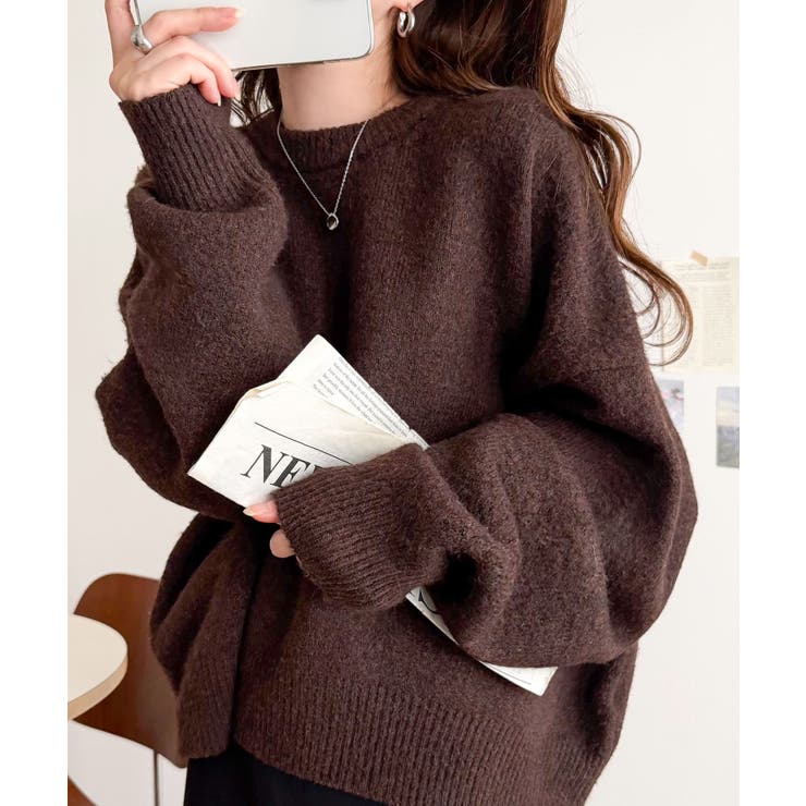 ゆったりふわもちの癒しアイテム。コクーンシルエットミックスニット