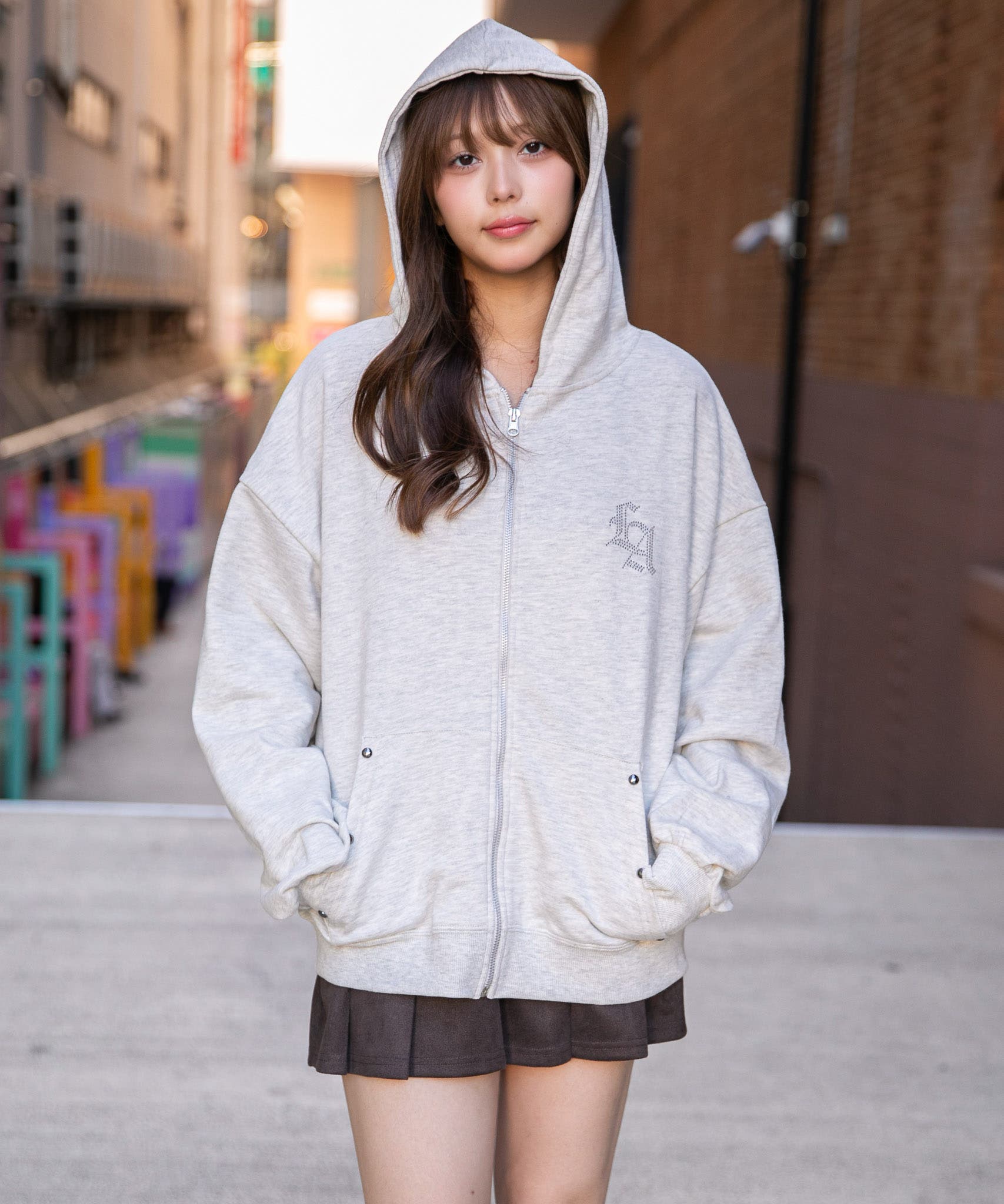 背中クロス×ロゴ×胸ワンポイントロゴ》裏毛ジップパーカー 秋冬[品番