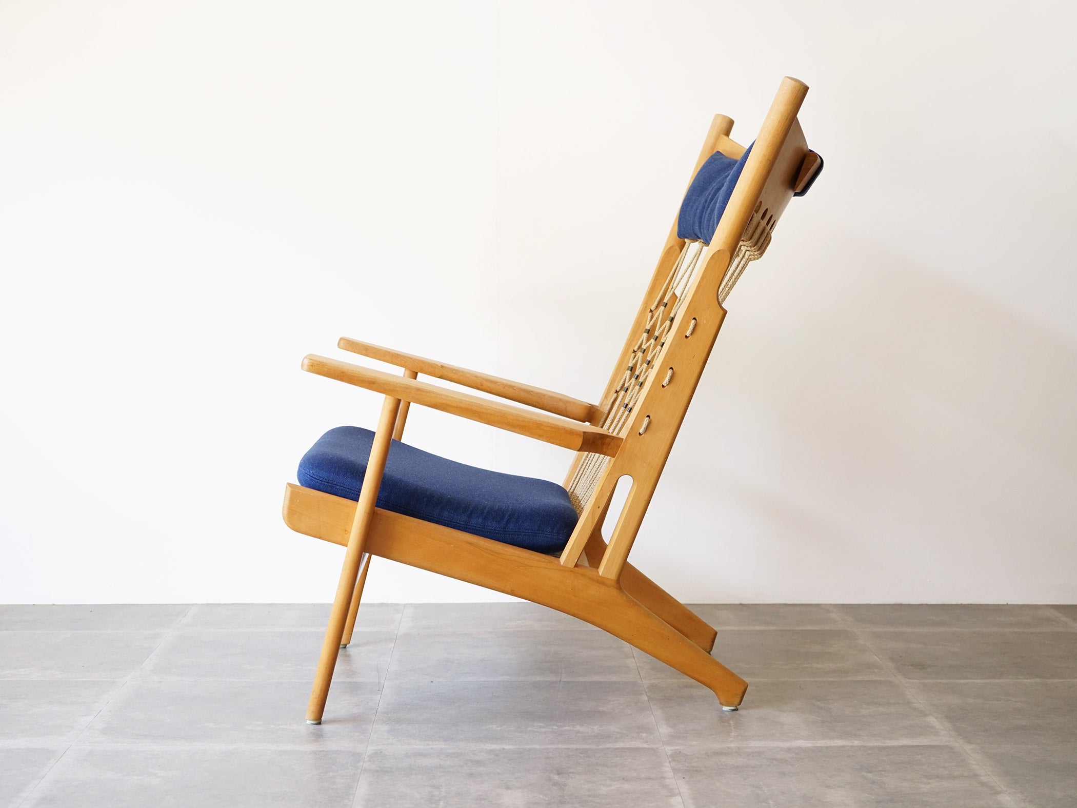 Hans J. Wegner（ハンスJ.ウェグナー) JH719 イージチェア webチェア