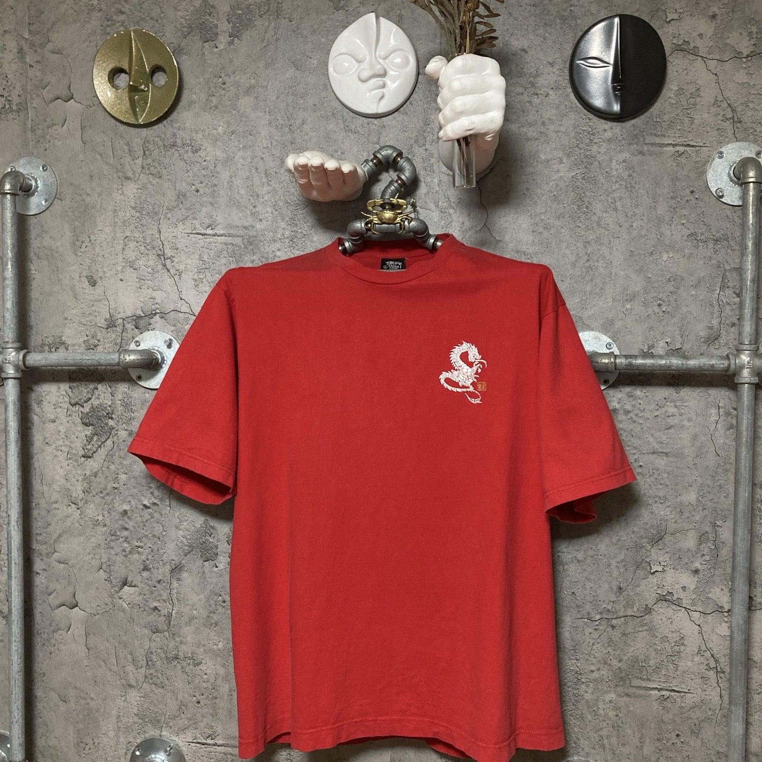old Stussy dragon printed T shirt fresh gear tag red STÜSSY – 雑居ビル
