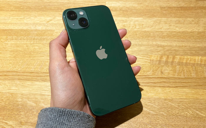 iPhone13のグリーン、13Proのアルパイングリーンに合うケースをご紹介