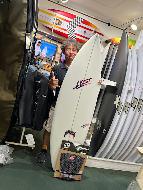 皆様！ご来店にて沢山の新品『LOSTサーフボード』Polyester Made in