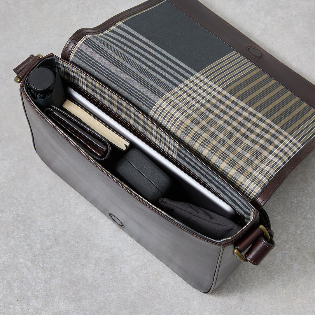 Antique B5 Shoulder／アンティーク B5 ショルダー – マザーハウス