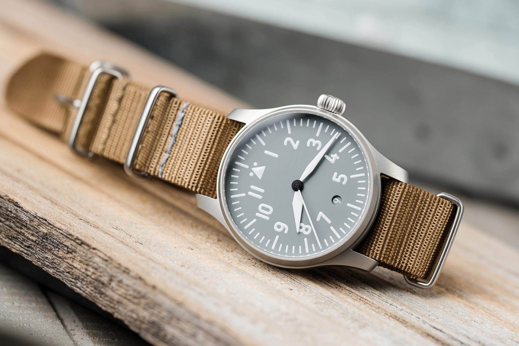 Stowa x Worn & Wound Flieger Versus Grau – Windup Watch Shop