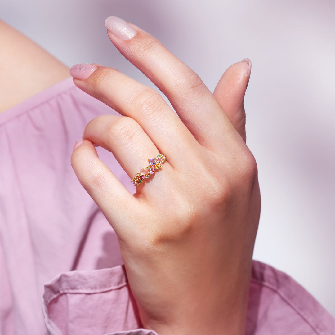 ビズー公式】マルチカラー 桜色 天然石 ファンシーカット K18(18金