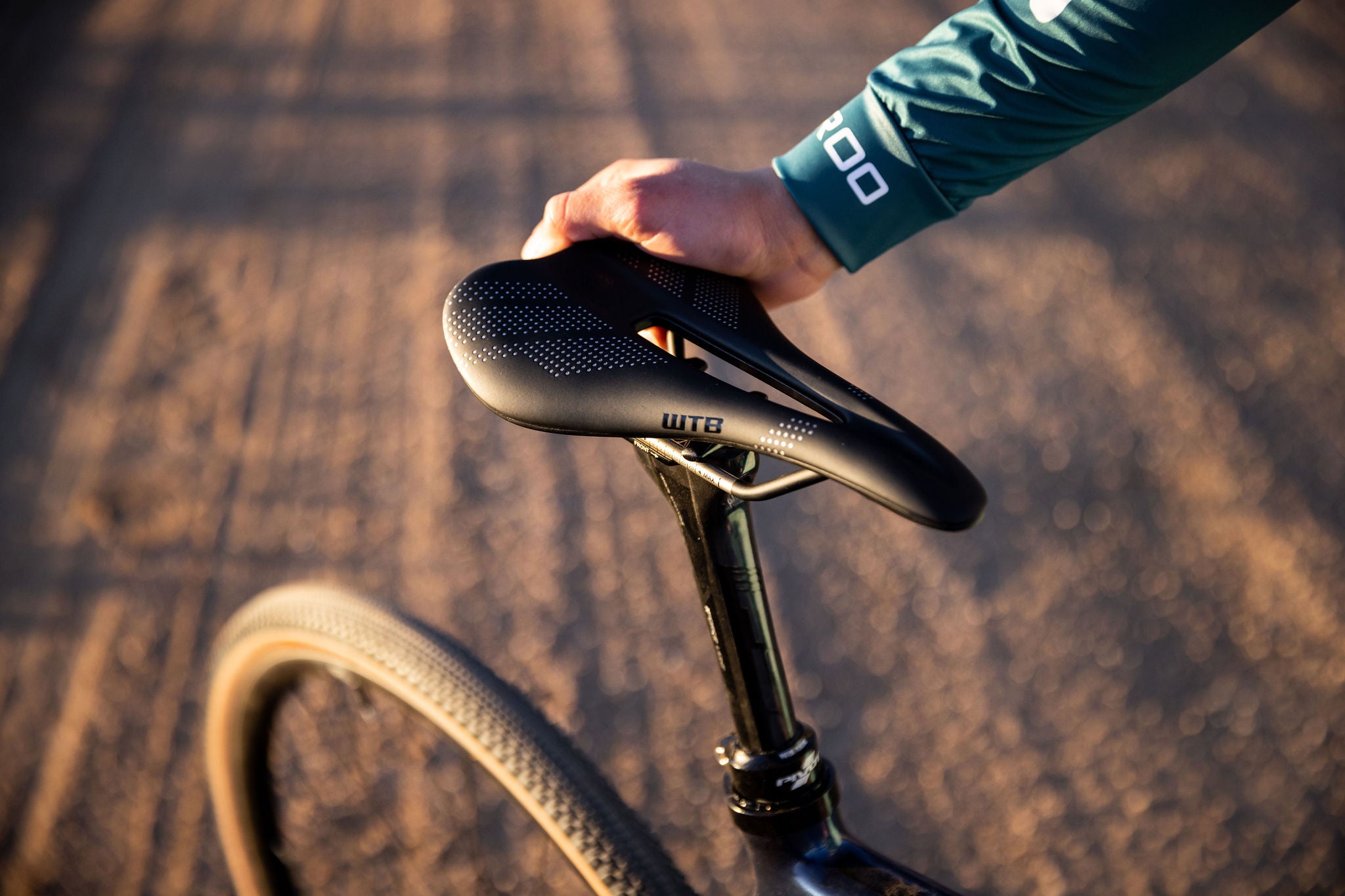 Gravelier Saddle | Premium Comfort for Gravel Riding