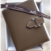 ポケットにもすっぽり入る♪】ルイヴィトン 折りたたみ財布 (Louis