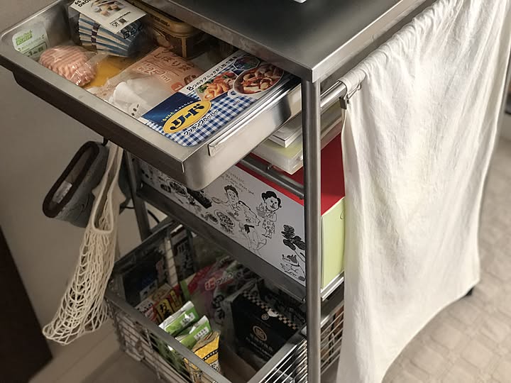 無骨な業務用テイストが魅力。機能面も◎IKEAキッチンワゴン」 by nh