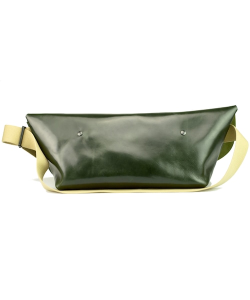 Uni&co.（ユニアンドコー）の「MESSENGER BAG (L)/DARK GREEN