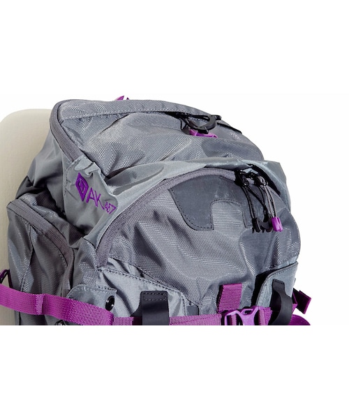 BURTON（バートン）の「Burton AK457 33L Pack Outdoor 機能後背包 黑