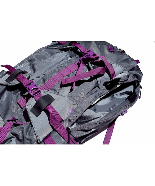 BURTON（バートン）の「Burton AK457 33L Pack Outdoor 機能後背包 黑