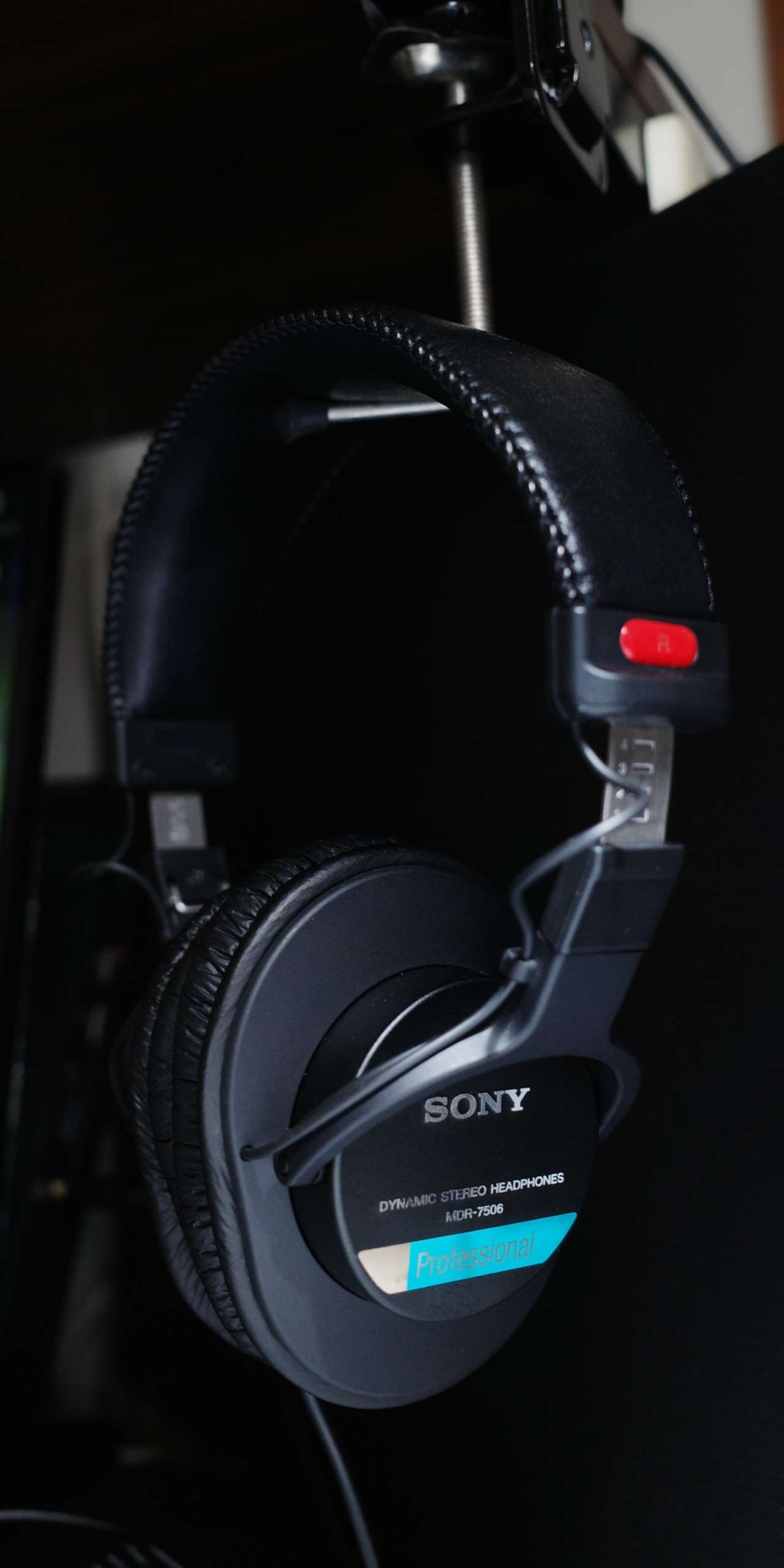 ダイナミック密閉型ヘッドホン | ソニー | MDR-7506 | Joshin web