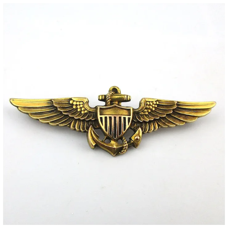 WWII 1940s U.S. NAVY Pilot Gold-Filled Wings Pin by Amico. For