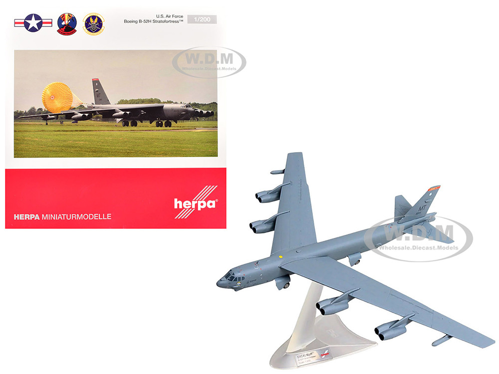 Boeing B-52H Stratofortress Bomber Aircraft 