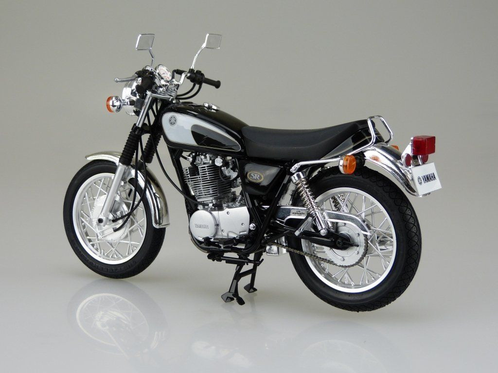 Aoshima The Bike 1/12 Yamaha SR400/1JN SR500 '96 Plastic Model