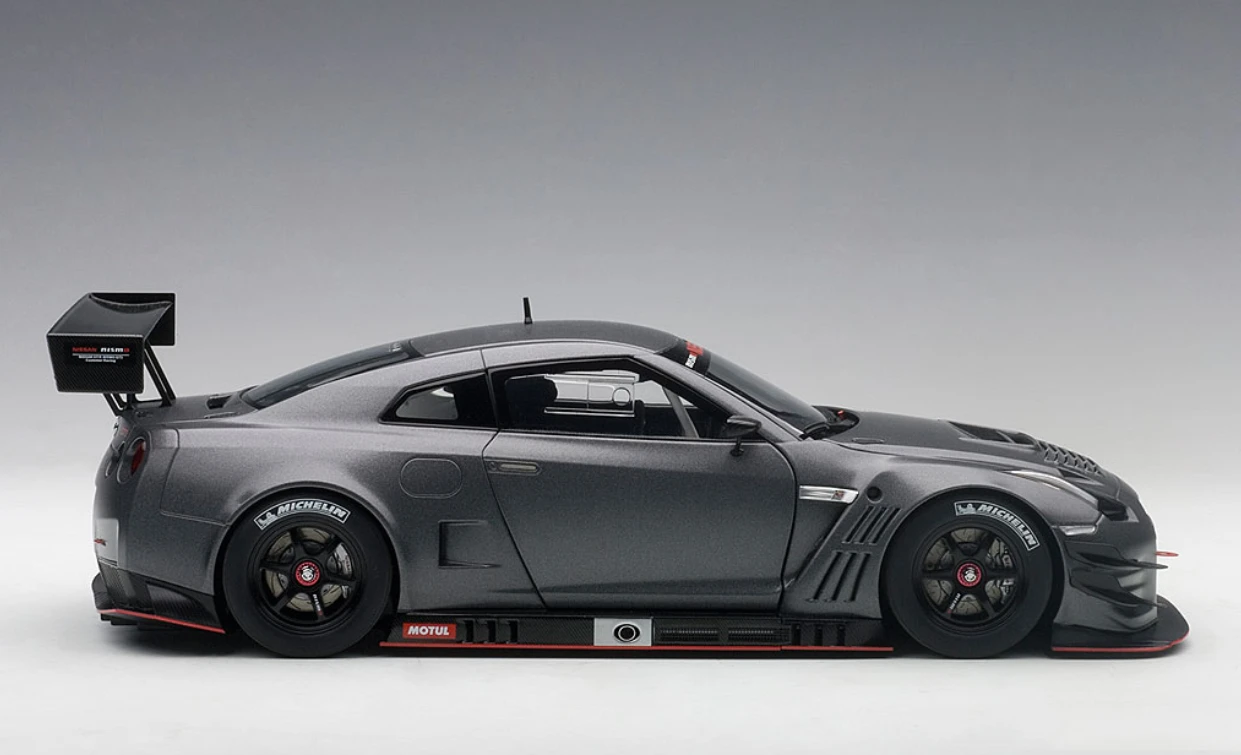 AUTOart Nissan GT-R - Grey | 1/18 R35 | LIVECARMODEL