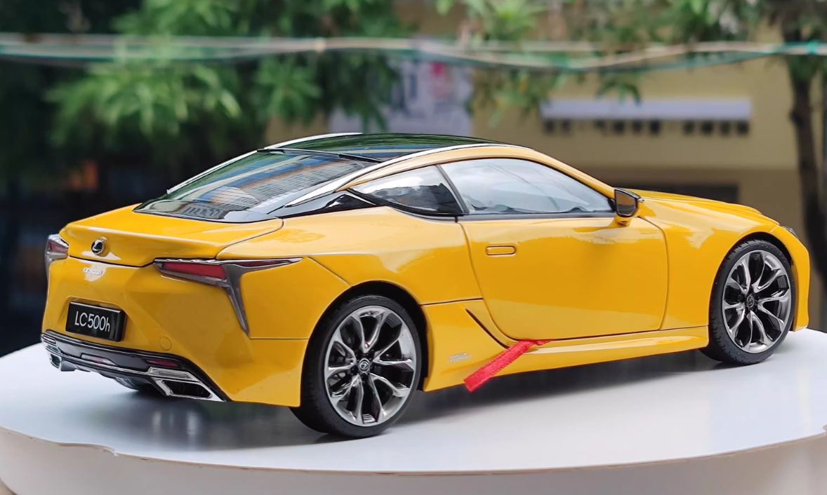 1/18 Dealer Edition Lexus LC LC500H LC500 (Yellow) Diecast Car