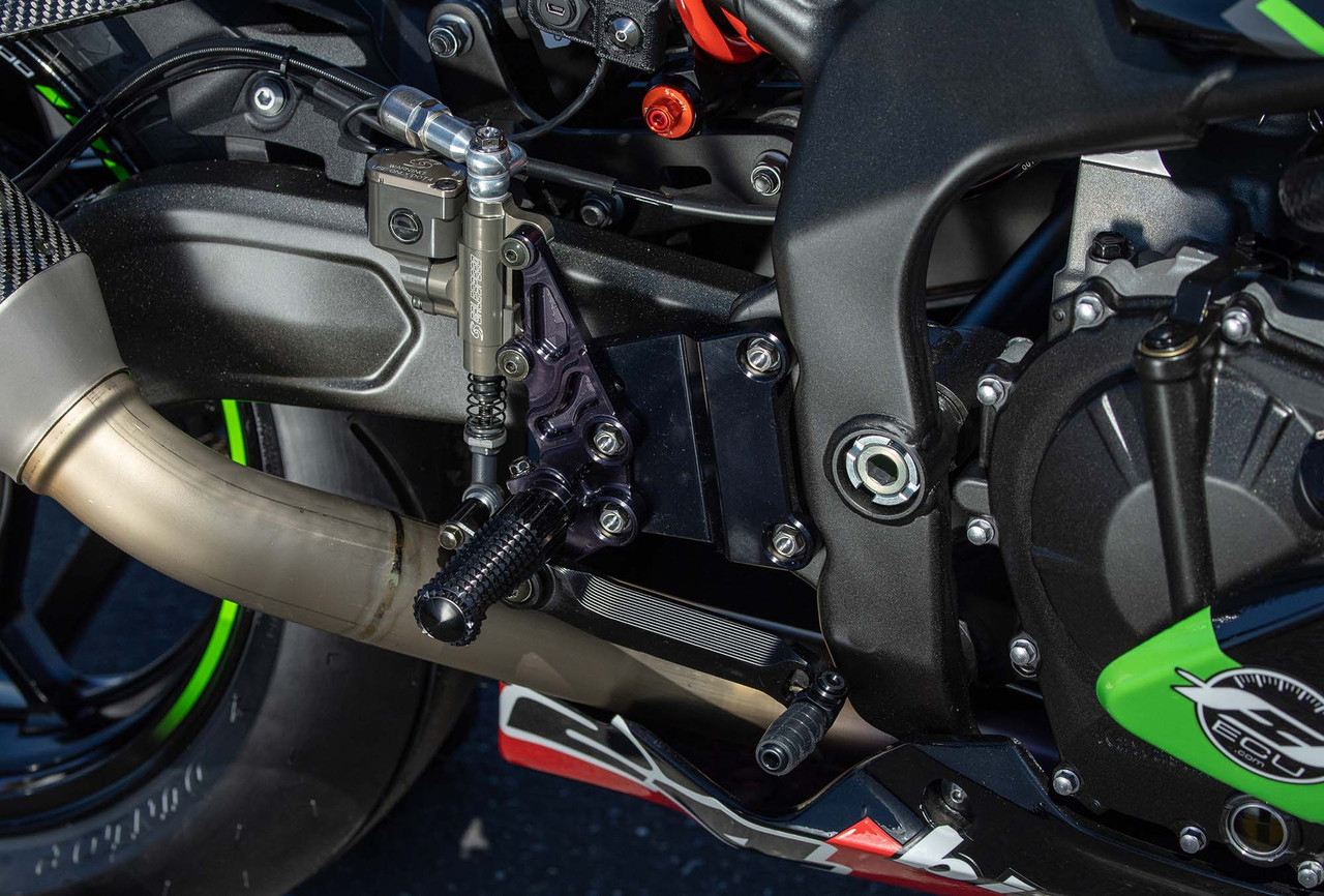 Kawasaki ZX-4RR / ZX-4R Adjustable Rearsets