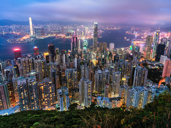 香港ナイトツアー 香港の二大夜景を満喫！シンフォニー・オブ・ライツ