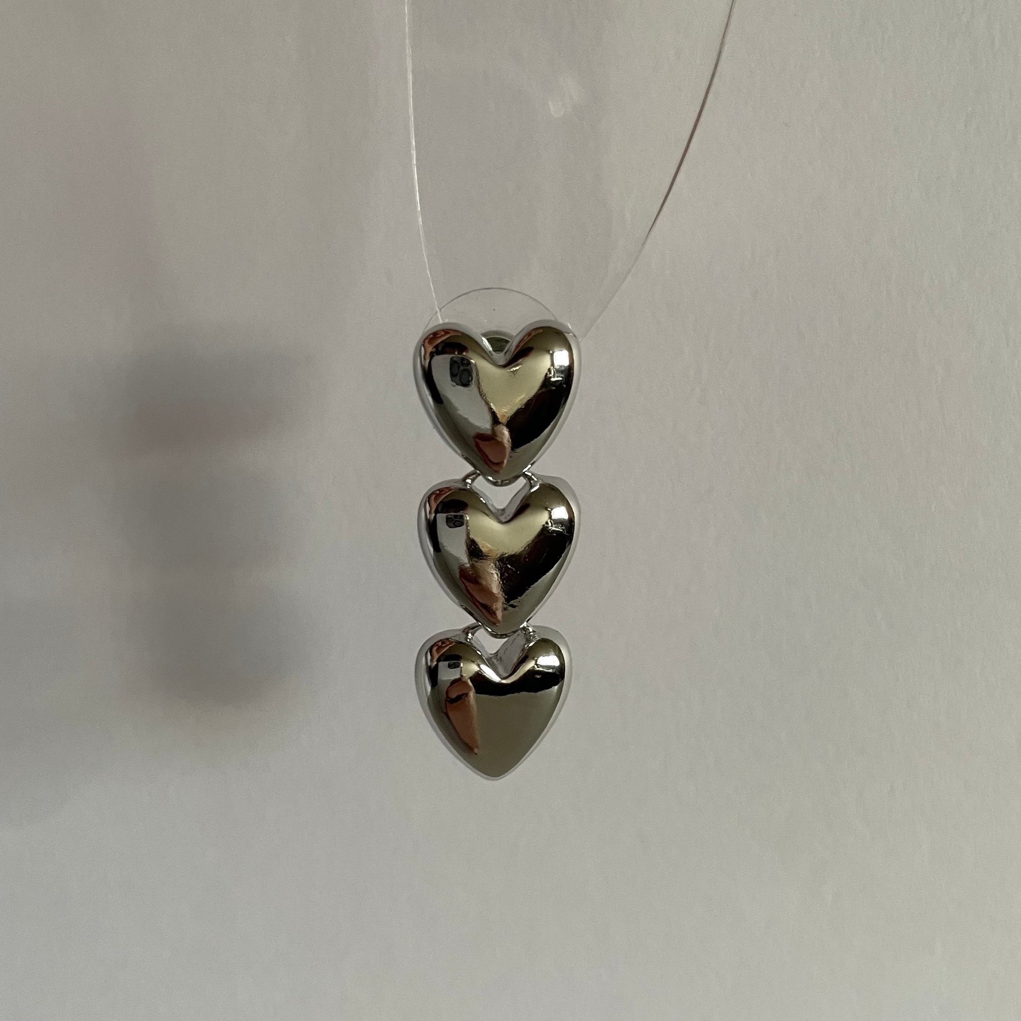 ハート3連ピアス｜Novedad.（ノベダ） – CHOOSEBASE SHIBUYA