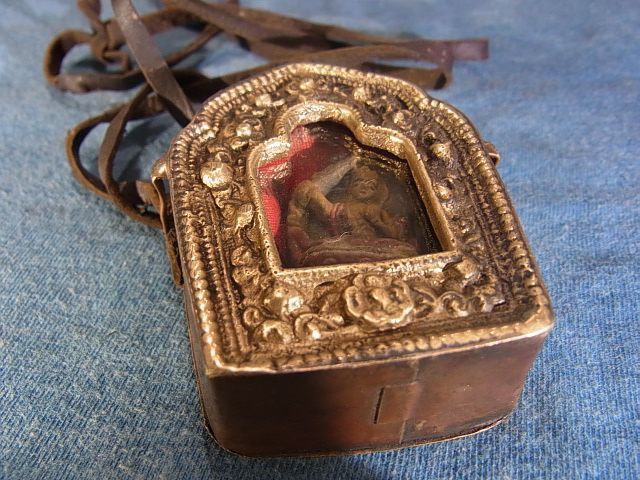 ガウ チベット仏教御守り箱 （ジャンペーヤン・文殊菩薩）ツァツァ仏