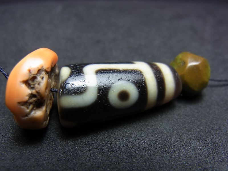 861 天珠 六字真言 梵字 十二眼天珠 貴重 珍品 dzibeads！ 584天珠 五