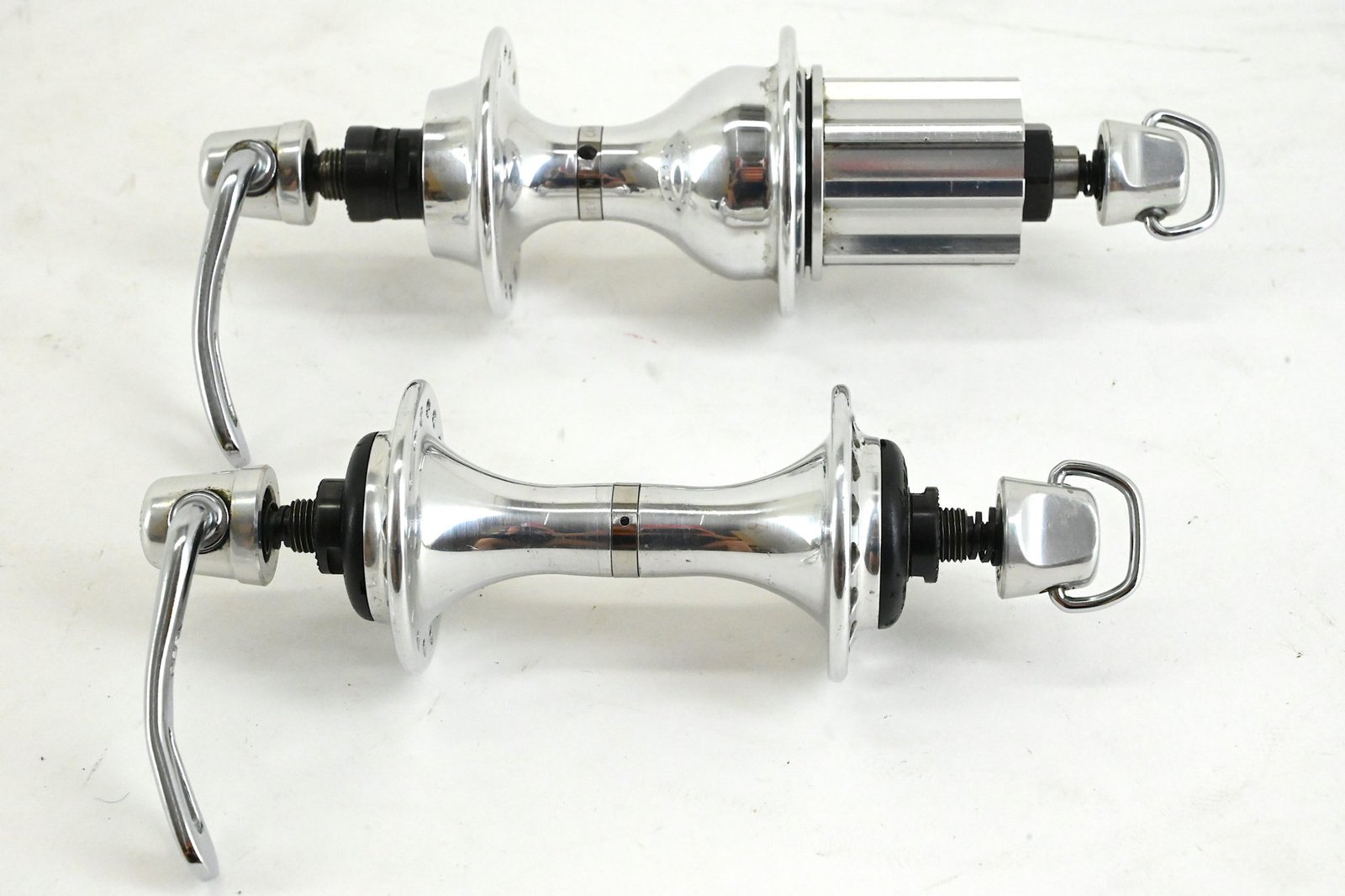 Campagnolo Record 9-Speed Hubs 32 Hole 100/130mm - Cicli Berlinetta