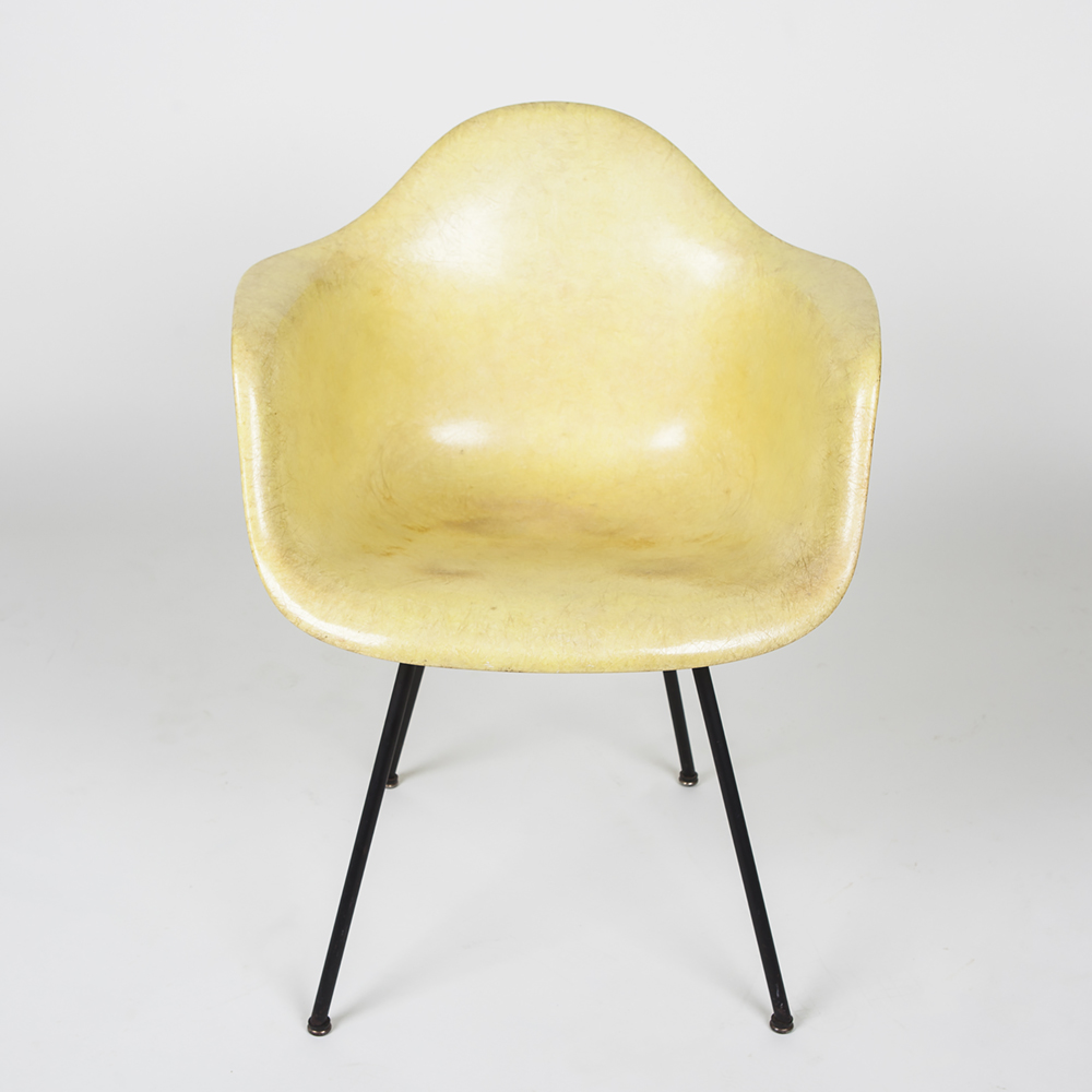 Charles Eames Shell Chair for Herman Miller by Zenith at City