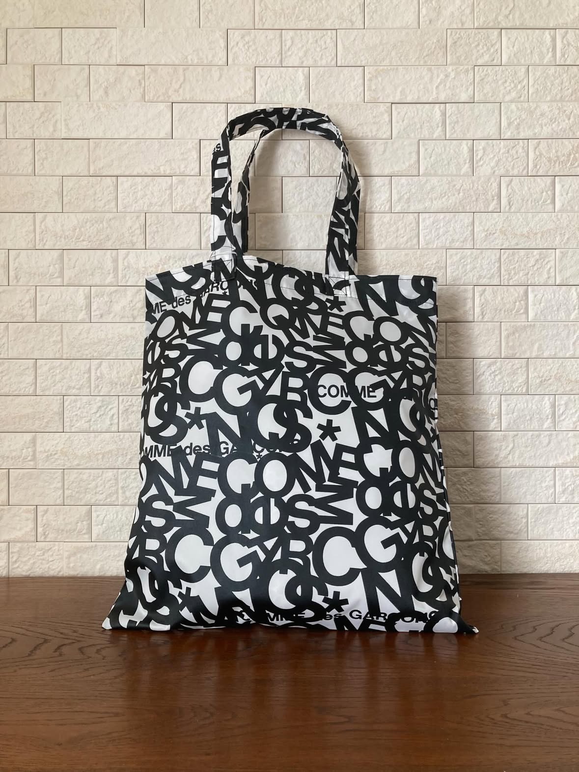 コムデギャルソン CdGロゴ ドッキングトートバック-2025ホリデー