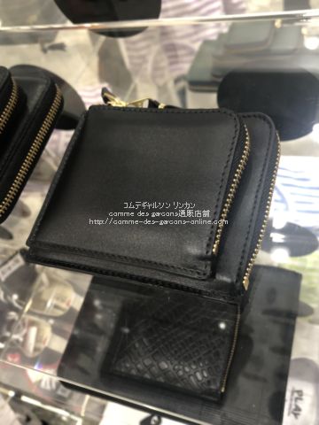 ウォレット コムデギャルソン アウトサイドポケット L字型ミニ財布