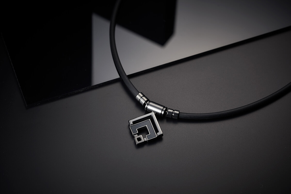 医療機器「コラントッテ TAO ネックレスα ARAN」の新色グロスブラック