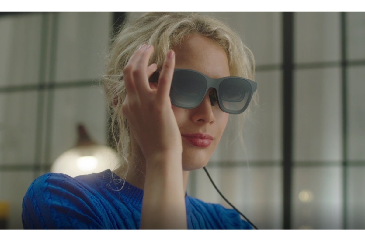 XREAL Air 2 Proを実機レビュー！現行機4つの違いや、実際の見え方や