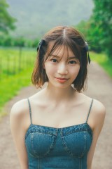 日向坂46高本彩花、美デコルテ輝くキャミワンピ姿「とにかくはしゃいだ