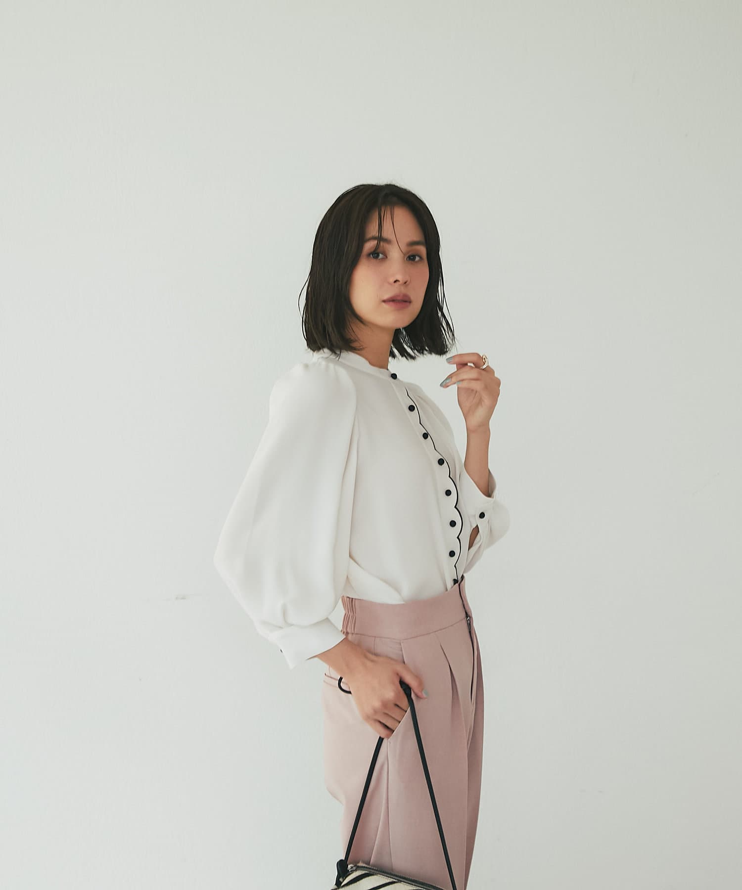 スカラップ刺繍ブラウス | La boutique BonBon(ラブティックボンボン